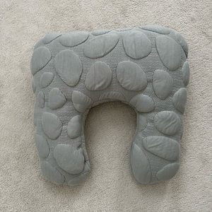Nook Niche Organic Nursing Pillow